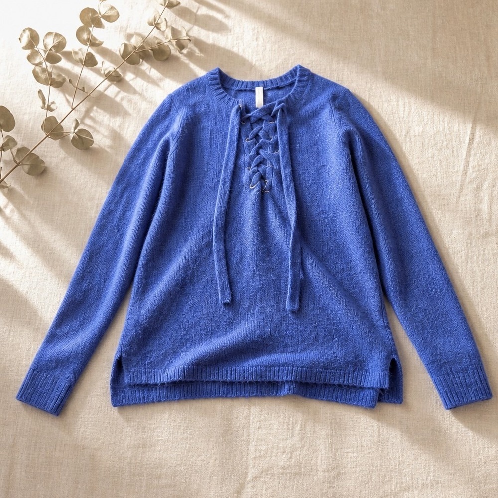 Kelaey Blue Tunuc Style Lace Up  Sweater Small